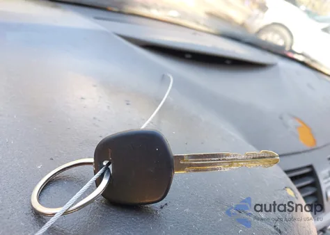 2008 Toyota Camry Le z USA, uszkodzony, nr VIN 4T1BE46K68U195256